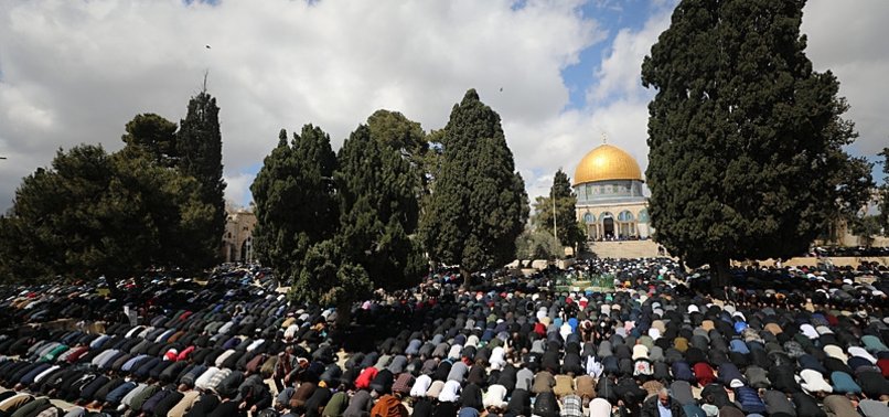 120K PALESTINIANS ATTEND FRIDAY PRAYER AT AL-AQSA DESPITE ISRAELI RESTRICTIONS