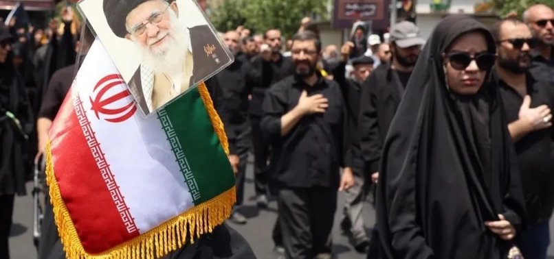 GERMANY URGES CITIZENS TO LEAVE IRAN