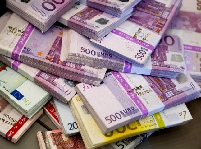 Berlin customs authority finds €1 million cash in children's room