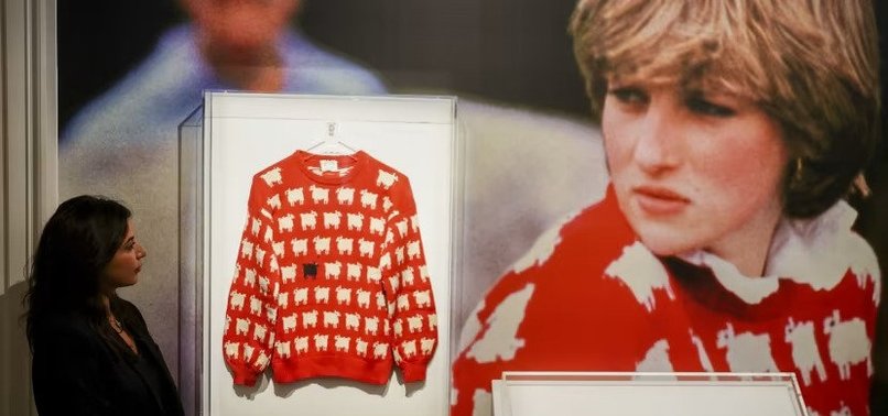 DIANAS BLACK SHEEP JUMPER SELLS AT AUCTION FOR ALMOST £1M