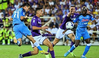 Leaders Napoli held by Fiorentina in goalless stalemate