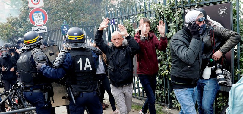 109 IN CUSTODY IN PARIS OVER MAY DAY VIOLENCE