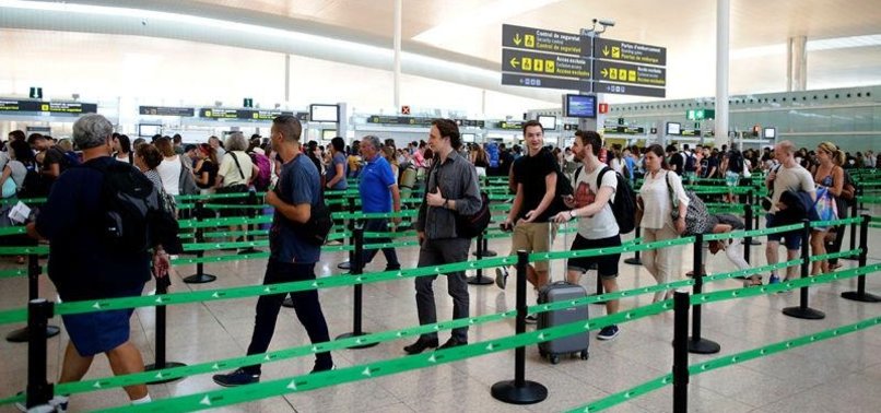 BARCELONA AIRPORT SECURITY AGENTS TO GO ON STRIKE