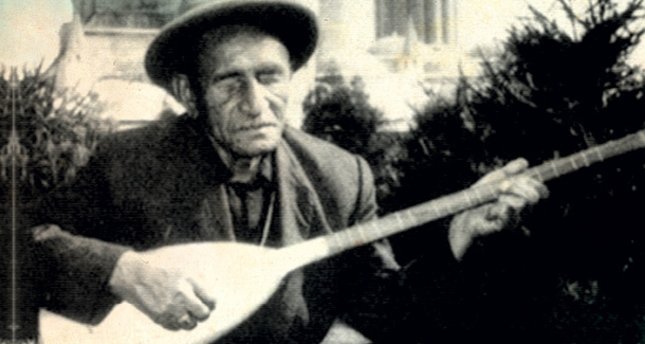 Bizi aynı türküye ağlatan sevda