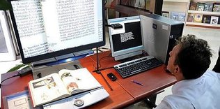 Görme engellilere kitap okuyoruz