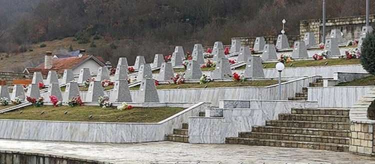 Kosova, 1999’daki Reçak Katliamının kurbanlarını anıyor