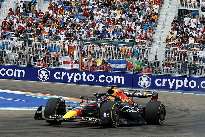 F1 MİAMİ GRAND PRİX’SİNİ VERSTAPPEN KAZANDI