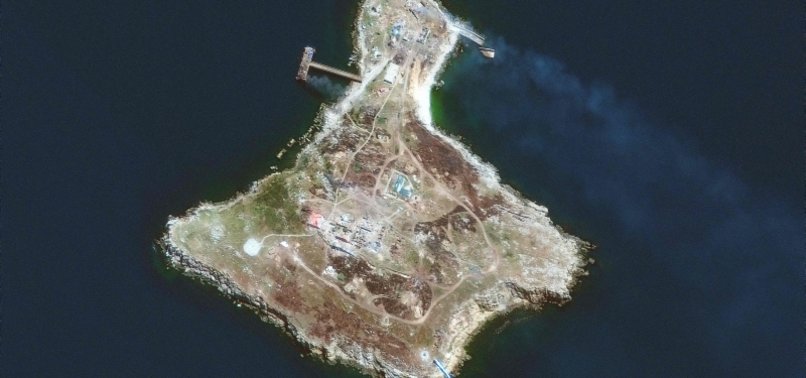 UKRAINE REFUTES REPORTS OF RUSSIAS VOLUNTARILY WITHDRAWAL FROM SNAKE ISLAND, SAYS THEY KICKED THEM OUT