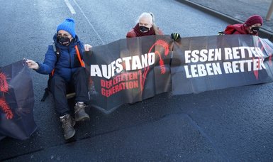Climate protests by 'Last Generation' at three German airports