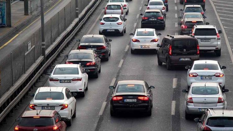 İçişleri Bakanı Yerlikaya, bir haftalık trafik denetimi verilerini açıkladı: