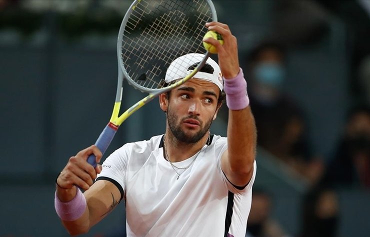 wimbledon final djokovic ve shapovalov wimbledonda yari finale