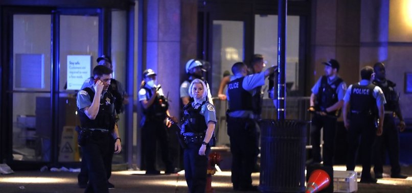 RIOTS HIT DOWNTOWN CHICAGO, STORES LOOTED
