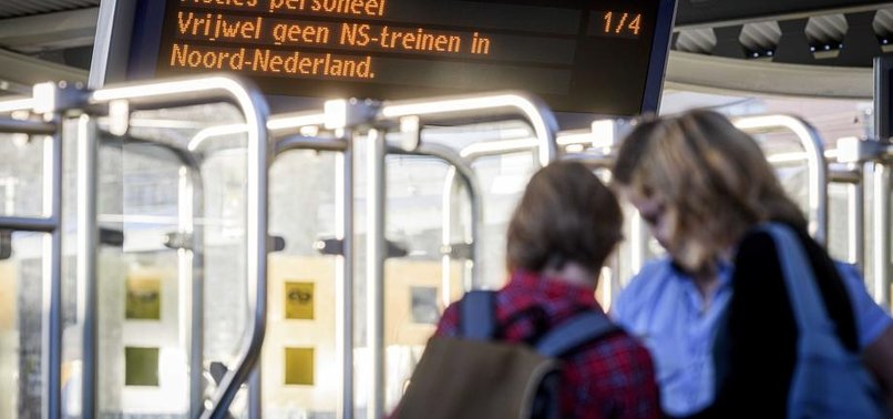 DUTCH UNIONS SECURE 9.25% PAY RAISE DEAL FOR RAIL WORKERS