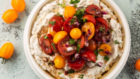 Domatesli Enginar Cacığı