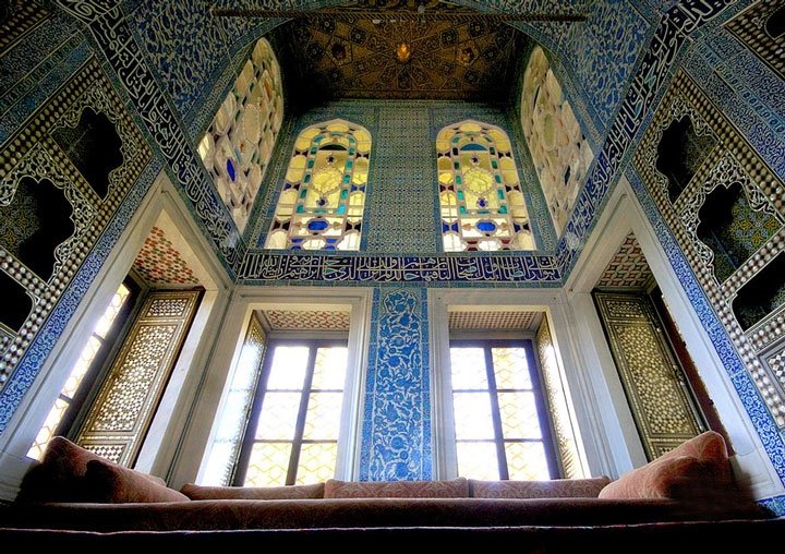 Işığın cam ile meşki