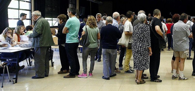 SPAINS PEOPLES PARTY COULD WIN ABSOLUTE MAJORITY WITH VOX - POLL