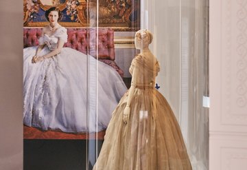 Christian Dior: Designer of Dreams hakkında her şey