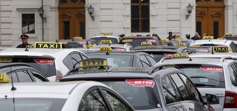 UBER SERVICES IN VIENNA SUSPENDED AFTER COURT RULING
