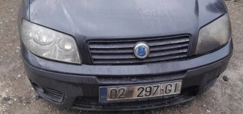 CAR BELONGING TO KOSOVOS SERB-BORN MAYOR SET ABLAZE