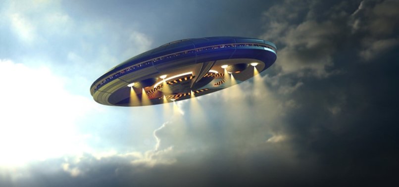 U.S. GOVERNMENT EXAMINING OVER 500 UFO REPORTS