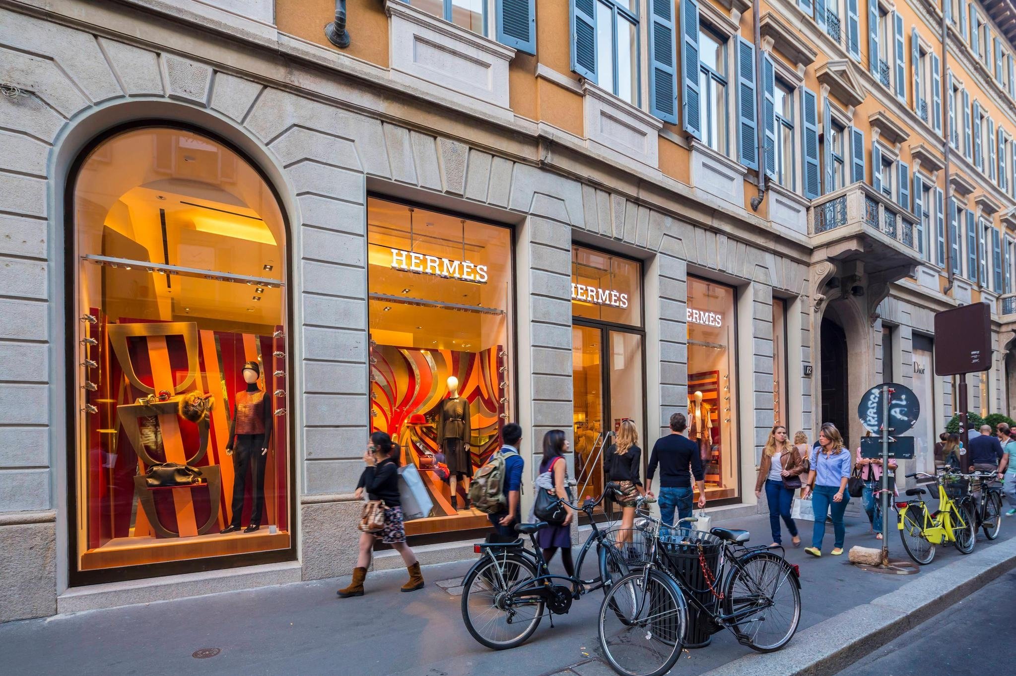luksun patronu hermes istanbul a
