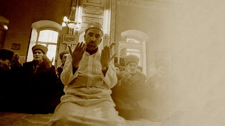 İmam nedir? İmam olmanın şartları nelerdir? İmam namazı nasıl kıldırır?