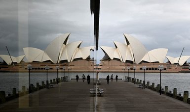Australians fete Sydney Opera House's 50th anniversary