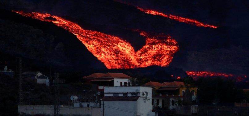LIVE | MORE BUILDINGS IN LA PALMA DESTROYED AS LAVA FLOWS CONTINUE