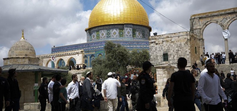 JEWISH SETTLERS PROVOKE TENSIONS BY CONDUCTING TOURS AND RITUALS WITHIN THE COURTYARD OF MASJID AL-AQSA