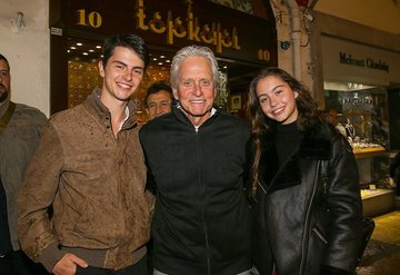 Michael Douglas ve çocukları Efes Antik Kentini ziyaret etti
