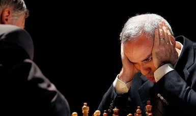Russia adds Kasparov and Khodorkovsky to 'foreign agents' list