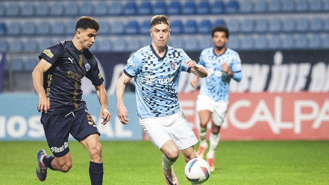 KRZYSZTOF PIATEK AL DUHAIL’DE