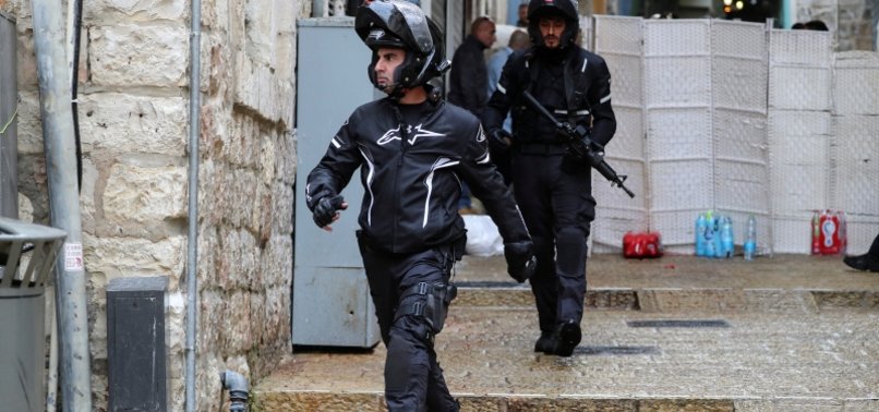 4 INJURED AS ISRAELI POLICE RAID JERUSALEM GOVERNOR’S HOUSE