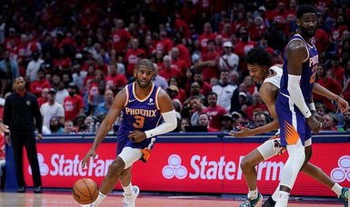 Chris Paul has perfect shooting night as Suns close out Pelicans