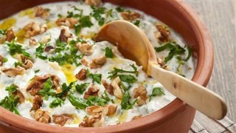 Cevizli Kereviz Salatası