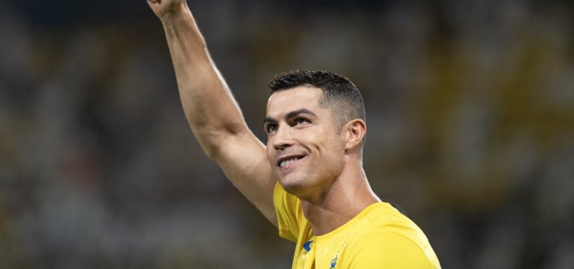 CRISTIANO RONALDO STORMS OFF FIELD OVER AFTER YELLING AT REFEREE, SHOVING STAFFER