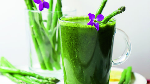 Kuşkonmazlı Detoks İçeceği