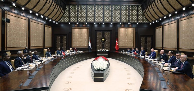 ERDOĞAN MEETS WITH CHAIRMAN OF SUDANS SOVEREIGNTY COUNCIL, BURHAN