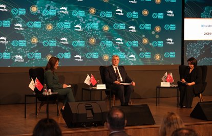 ahrefindexturkiyeihracatseferberligizirvesiclasstkktLnktargetblankTürkiyeİhracatSeferberliğiZirvesiaTurkuvazMedyaMerkezindegerçekleştirildi