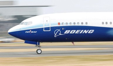 Boeing loses $663 million in 4Q despite higher revenue