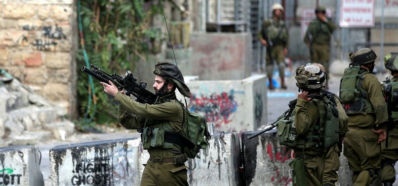 ISRAELI POLICE DETAIN 5 PALESTINIANS IN JERUSALEM