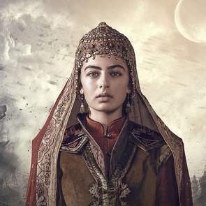 Leya Kırşan – Kimdir