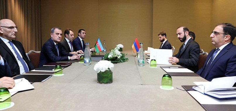 ARMENIA, AZERBAIJAN FMS HOLD PEACE TALKS