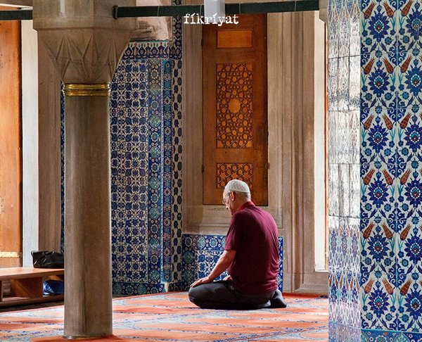 İmsak vakti ile güneşin doğuşu arasında sabah namazının sünneti dışında kaza veya nafile namaz kılmak caiz midir?