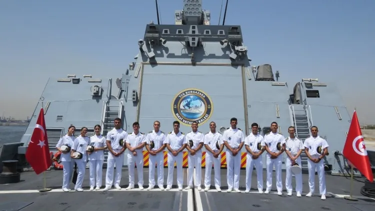Turkish warship TCG Burgazada visits Tunisia port