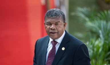 Angolan president leads in poll results