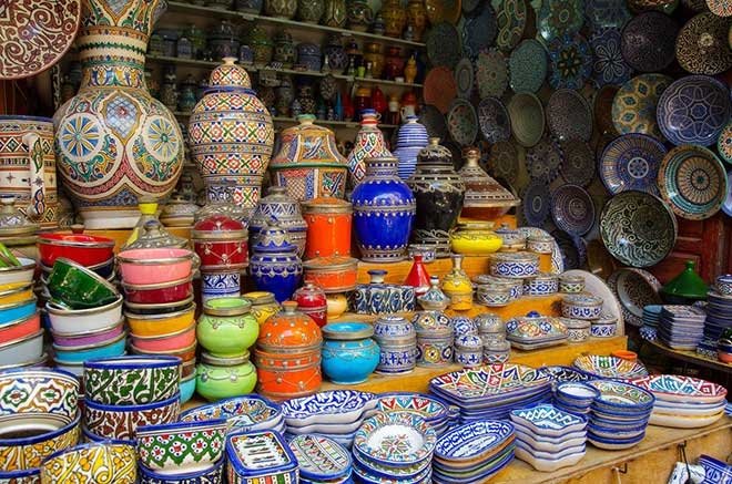 Renk, teknik ve dekorasyon tasarımlarıyla İslam uygarlıÄında seramik