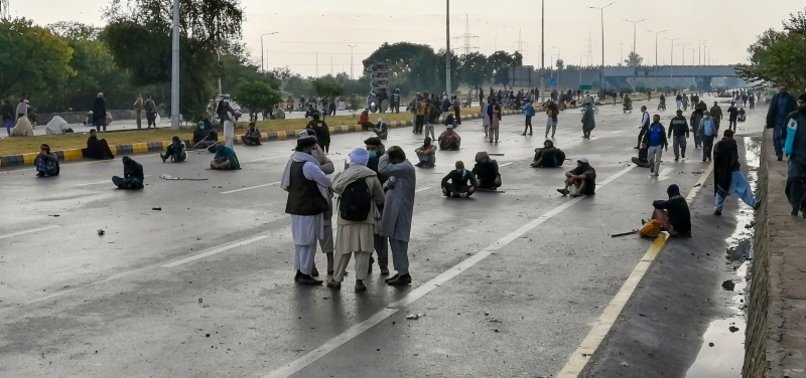 PAKISTANS CAPITAL BLOCKED OFF OVER ANTI-FRANCE PROTEST