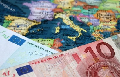 EuroBölgesiekonomisiyüzde35büyüdü