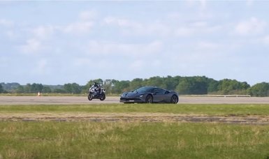 Fastest Ferrari faces BMW superbike in worth-seeing acceleration duel